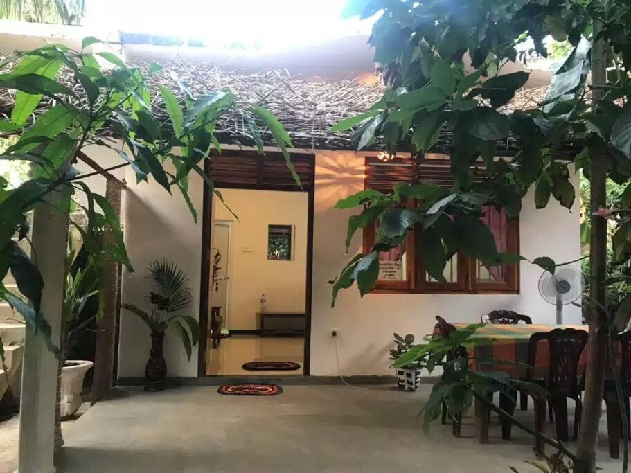 Yunal'S Place Matara Buitenkant foto